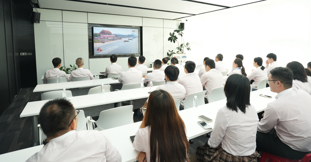 QGM | Levando adiante o patriotismo e collendo forzas para o progreso